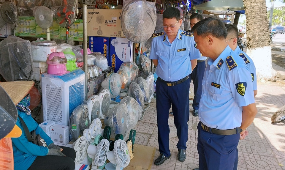 quạt tích điện, qltt hà nội