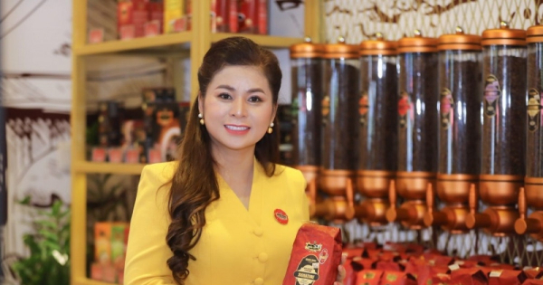 'Nữ hoàng cà phê' Lê Hoàng Diệp Thảo khai trương King Coffee tại Hạ Long, 'hoà quyện' cùng di sản thế giới