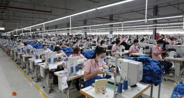 PMI giảm sâu, tâm lý kinh doanh chuyển xấu sau 4 năm gần nhất