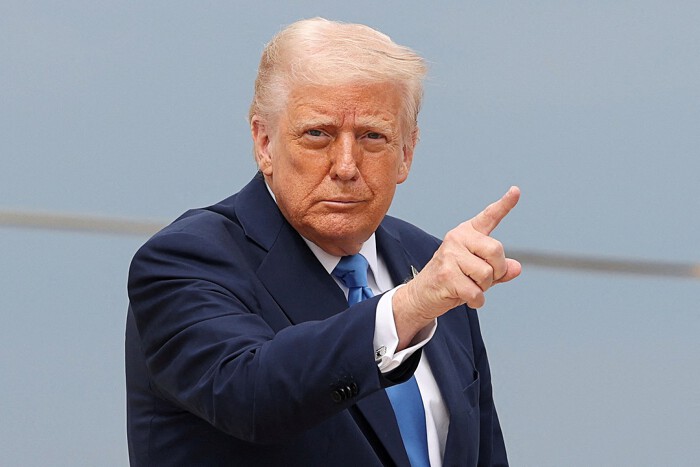 Ông Trump ra điều kiện để gỡ thuế quan tối thiểu 10%
