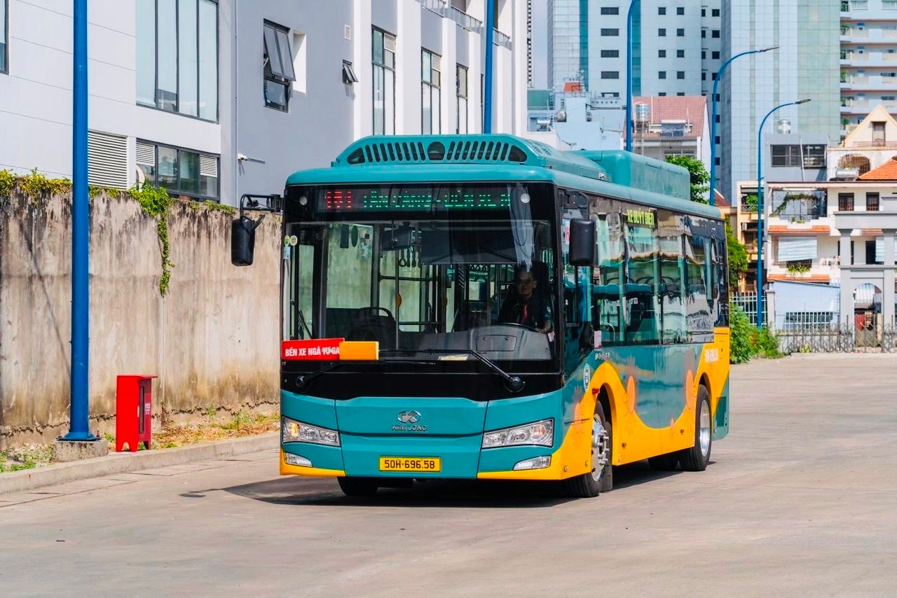 Trợ giá xe buýt TP.HCM: Phá vỡ ‘tảng băng’ để tiết kiệm gần 1.300 tỉ đồng cho ngân sách