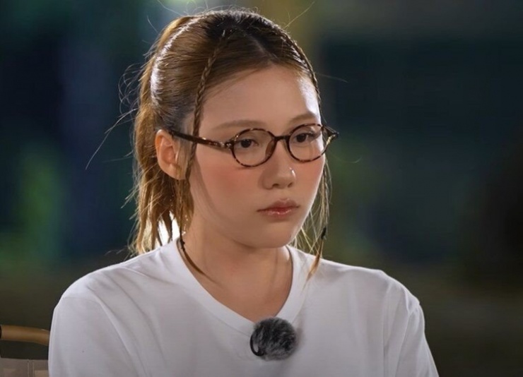 Em gái ruột Trấn Thành khóc: "Mọi người nghĩ là chúng tôi được sống sung sướng quá" 
