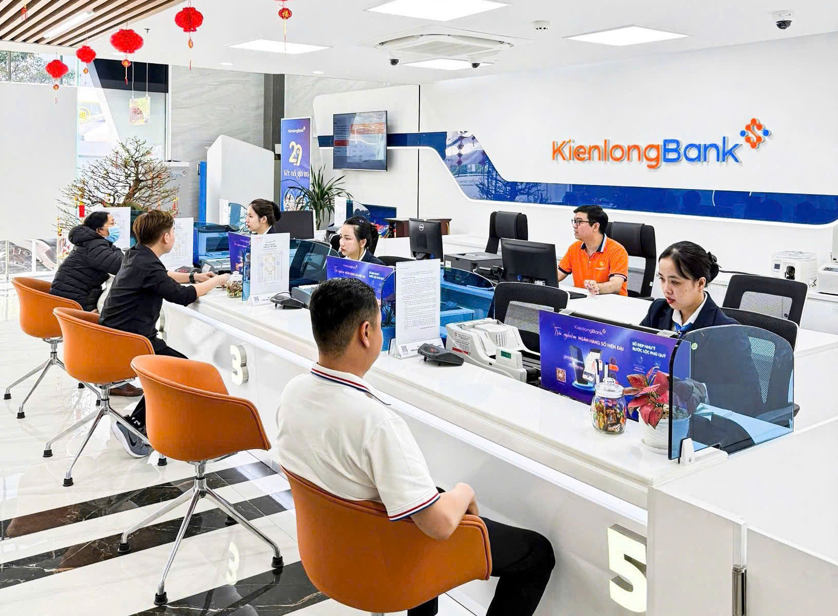 KienlongBank ghi nhận tổng lợi nhuận trước thuế đạt 356 tỷ đồng, tăng 66% so với cùng kỳ năm 2024