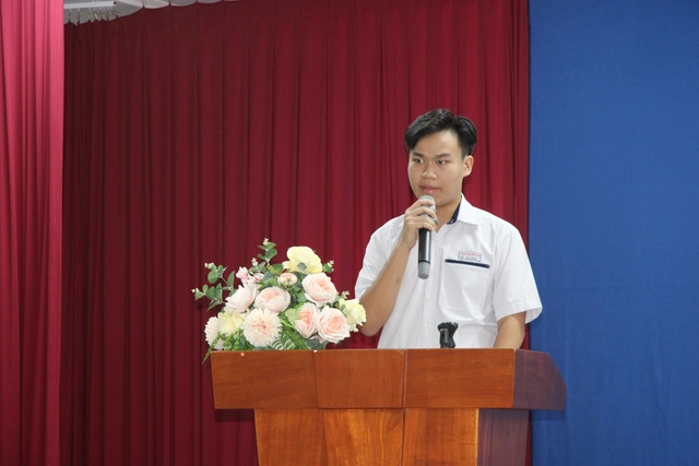 TP HCM: Nam sinh lớp 12 được kết nạp Đảng trong ngày sinh nhật Bác
