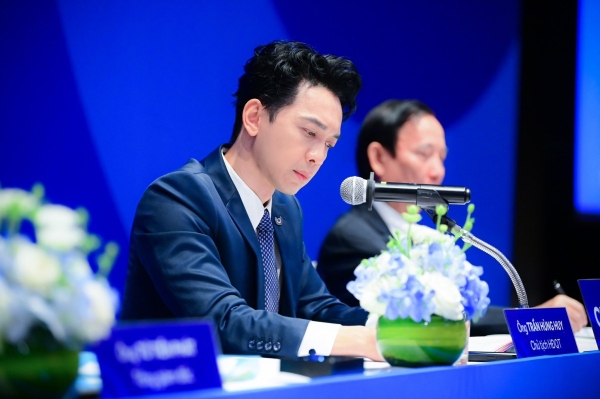 Tâm thư gây xúc động của Chủ tịch Ngân hàng ACB Trần Hùng Huy trong ngày kỷ niệm 32 năm