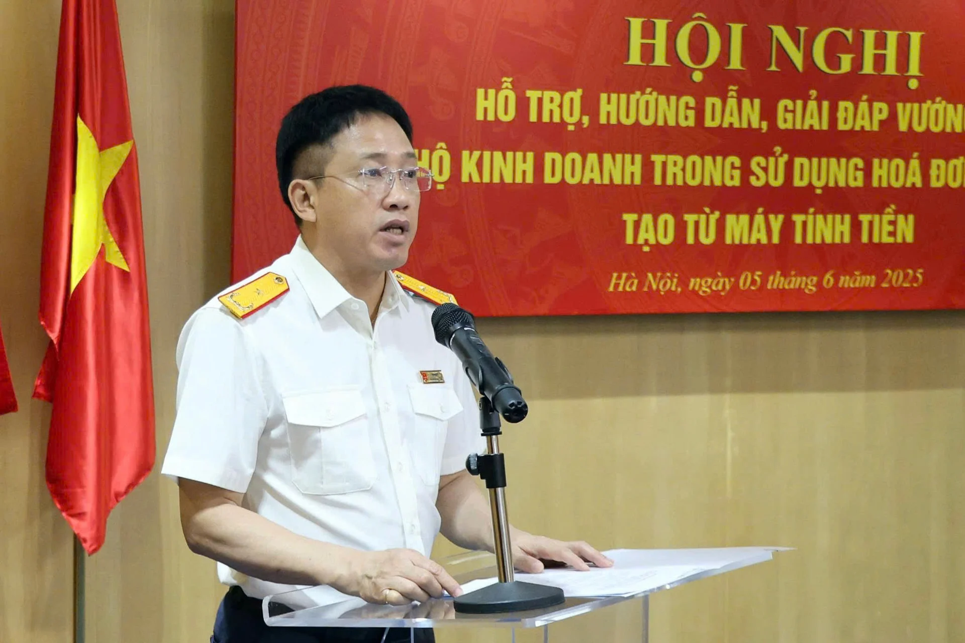 Hộ kinh doanh đóng cửa hàng loạt: Minh bạch thì không phải lo tránh né