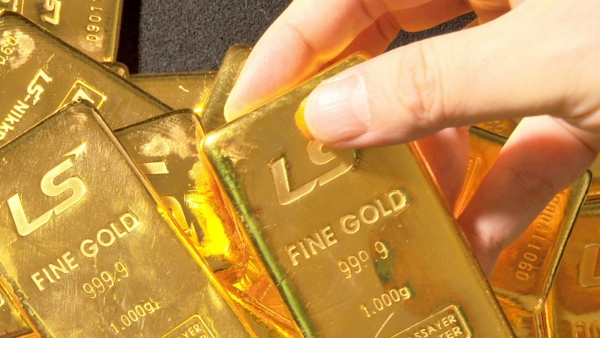 Giá vàng hôm nay quanh mức 3.400 USD/ounce, đại biểu Quốc hội nêu tác động của việc vàng nhẫn 'nhảy múa'