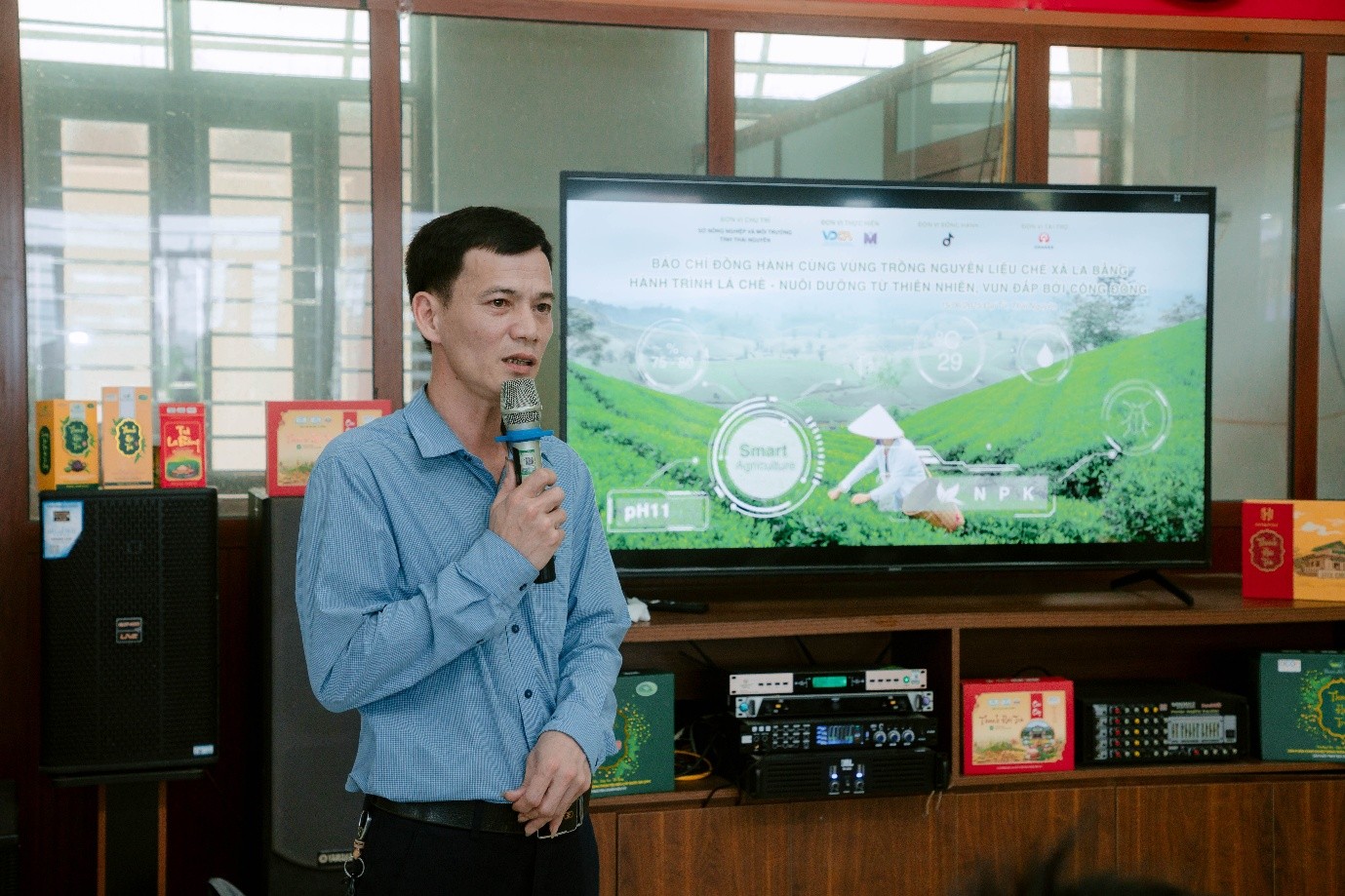 Thái Nguyên: Người dân trồng chè ở La Bằng với niềm vui an cư