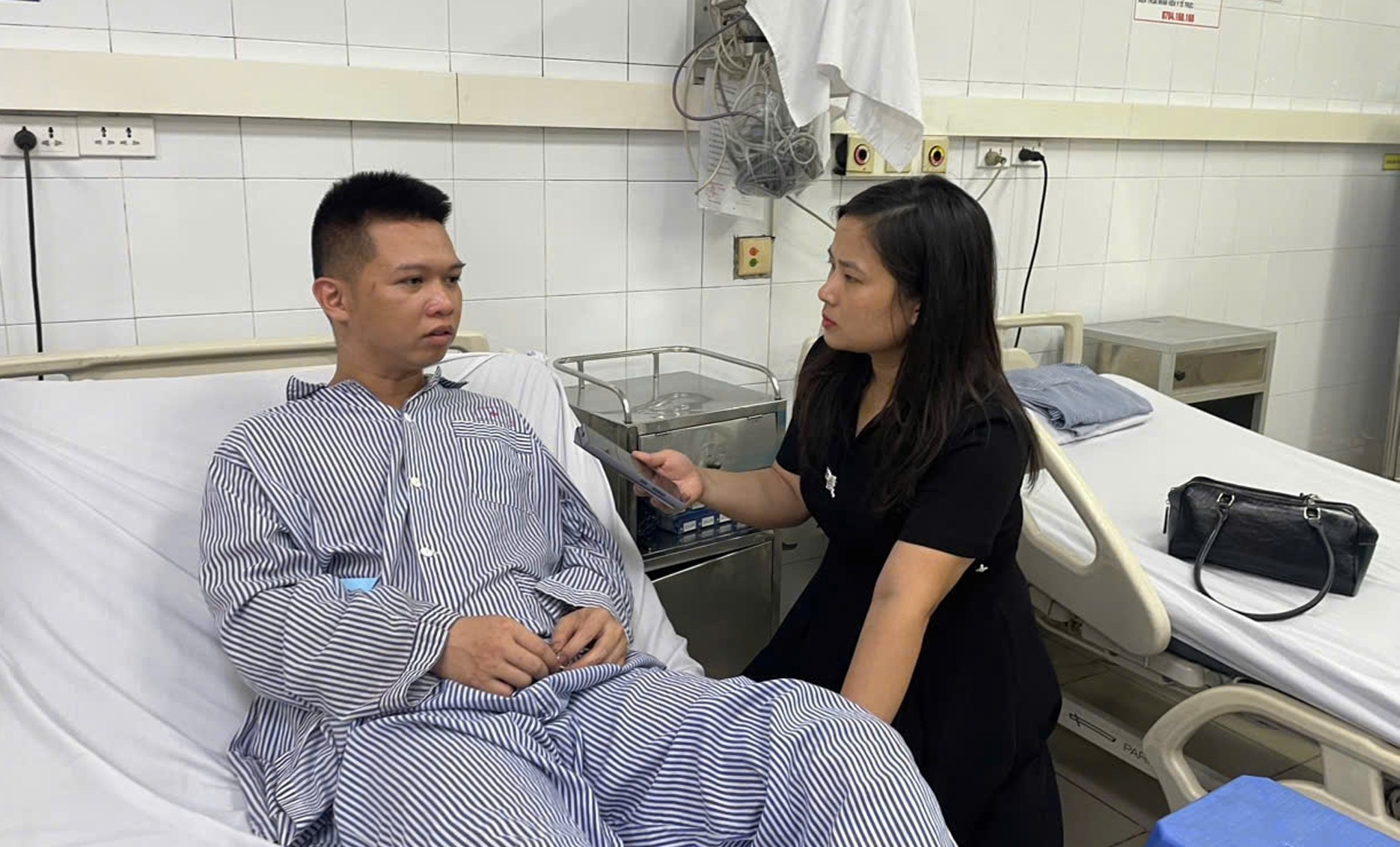 Người sống sót sót trong vụ lật tàu trên vịnh Hạ Long kể về ba giờ lênh đênh trên biển trước khi được cứu