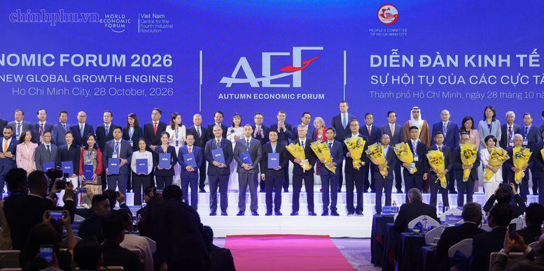 tphcm-cong-bo-12-du-an-dau-tu-voi-tong-von-hon-135-ty-usd-1793232435.png