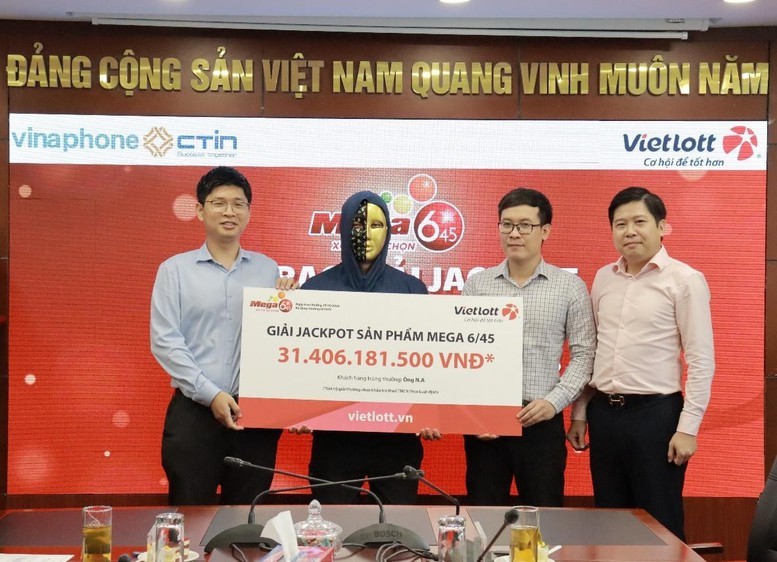 trung-jackpot-hon-31-ty-dong-nguoi-dan-ong-hai-phong-danh-400-trieu-dong-lam-tu-thien-1793327102.jpg