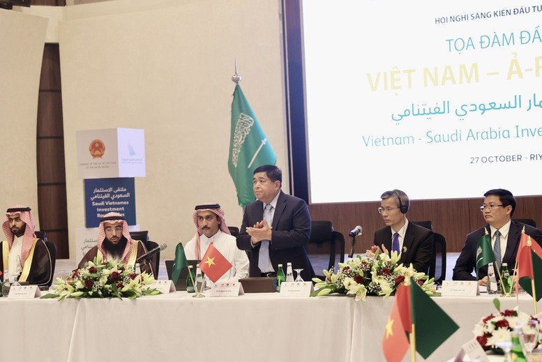 thuc-day-hop-tac-kinh-te-mo-canh-cua-vang-trong-quan-he-viet-nam-saudi-arabia-1761610855.jpg