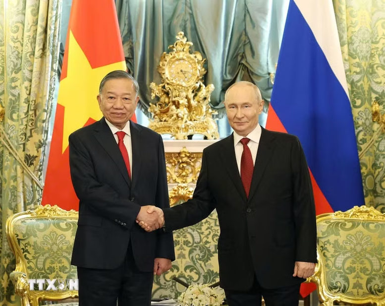 tong-bi-thu-chu-tich-nuoc-to-lam-hoi-dam-voi-tong-thong-nga-vladimir-putin-1789002138.png