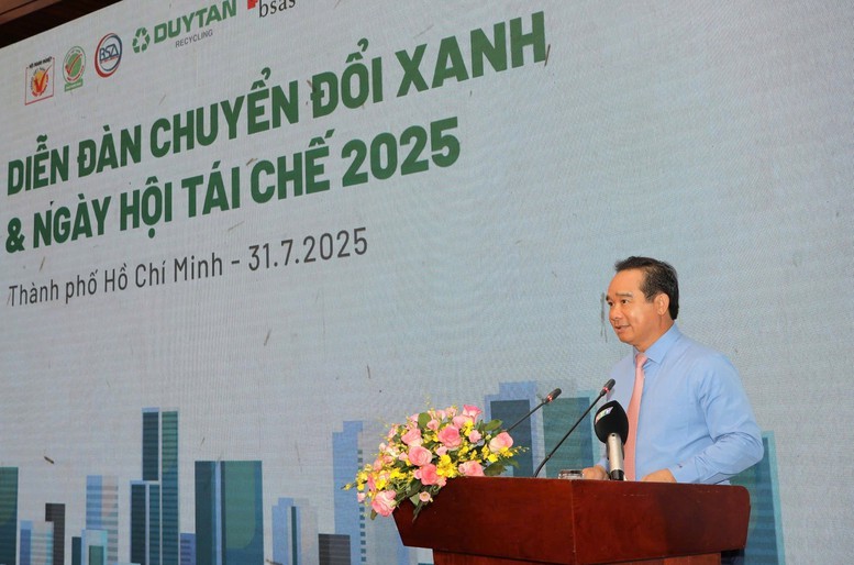 xay-dung-tphcm-la-mot-bieu-tuong-ve-su-phat-trien-xanh-ben-vung-1753965118.jpg