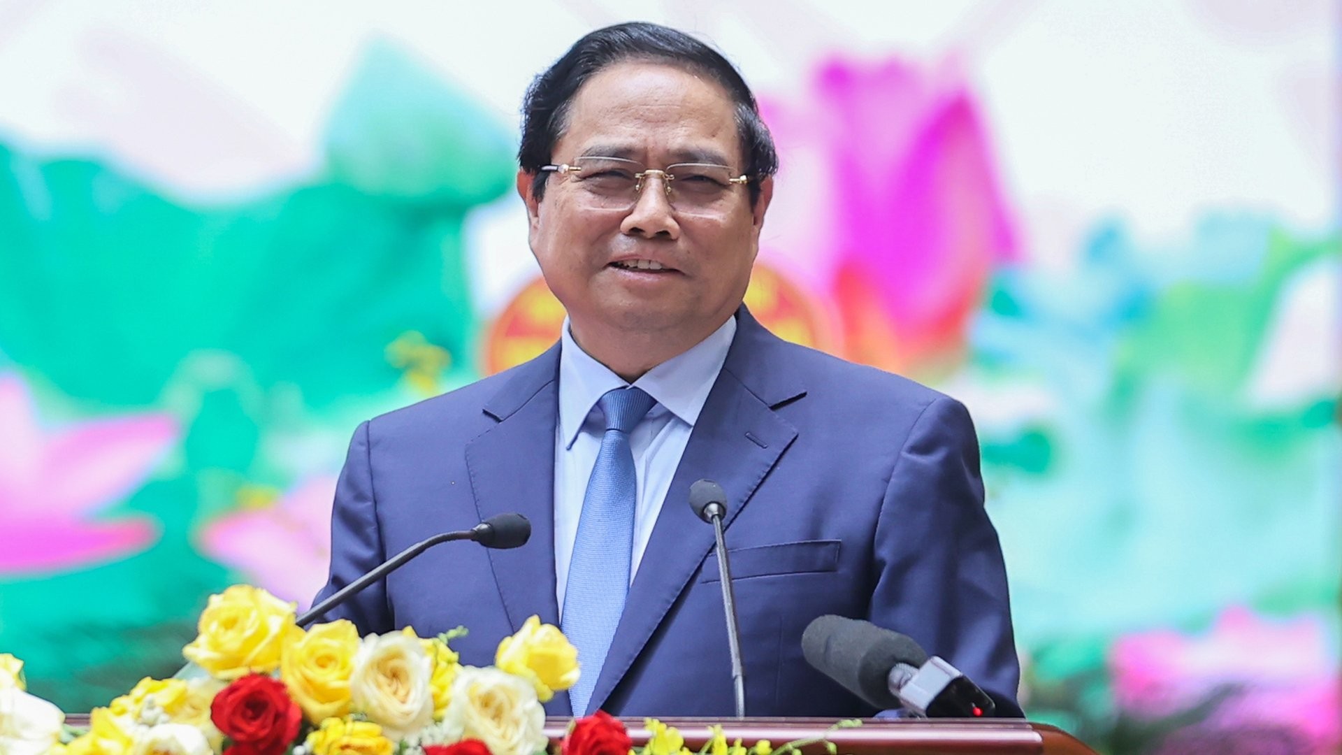 thu-tuong-xay-nha-20-tang-phai-di-xin-cap-phep-khong-tieu-cuc-moi-la-1754388449.jpg