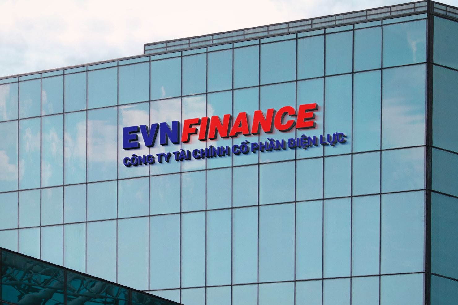 vi-sao-cong-ty-evn-finance-bi-xu-phat-635-trieu-dong-1755302719.jpg