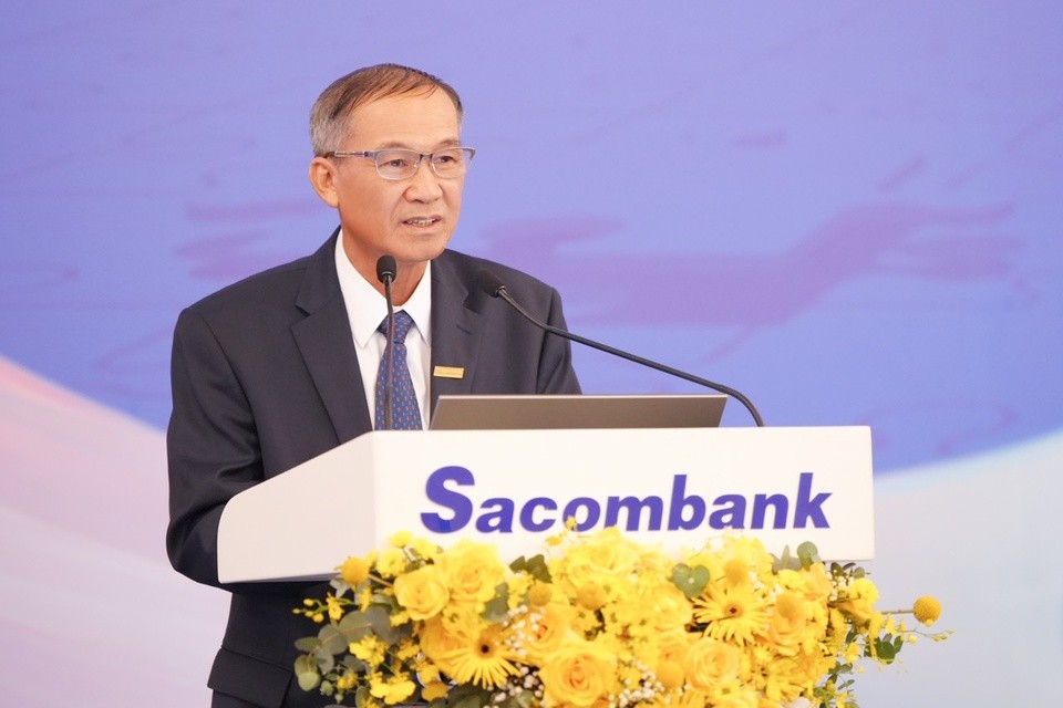 co-dong-sacombank-khong-dong-y-bo-sung-chu-tich-lam-dai-dien-phap-luat-1757904001.jpg