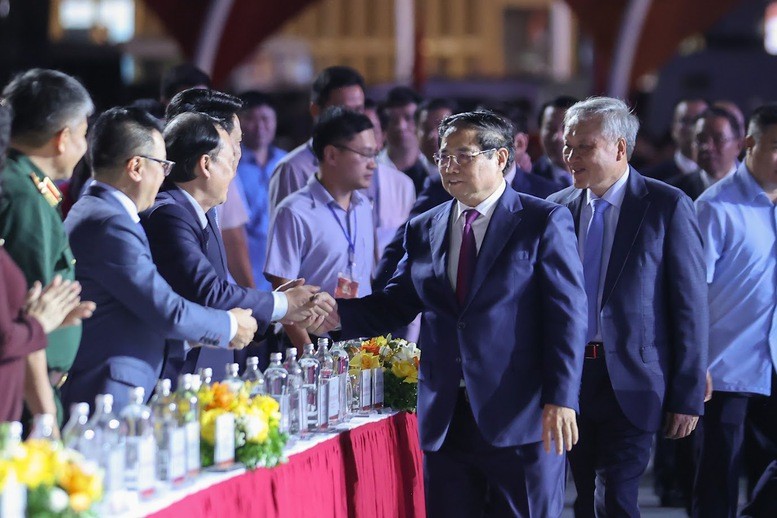 thu-tuong-trien-lam-80-nam-da-thanh-cong-ruc-ro-vuot-ky-vong-1757979654.jpg