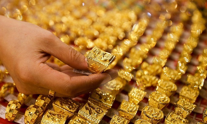 gia-vang-hom-nay-giu-da-tang-nho-ky-vong-chinh-sach-tien-te-my-dong-von-manh-chay-vao-bac-1758760840.jpg