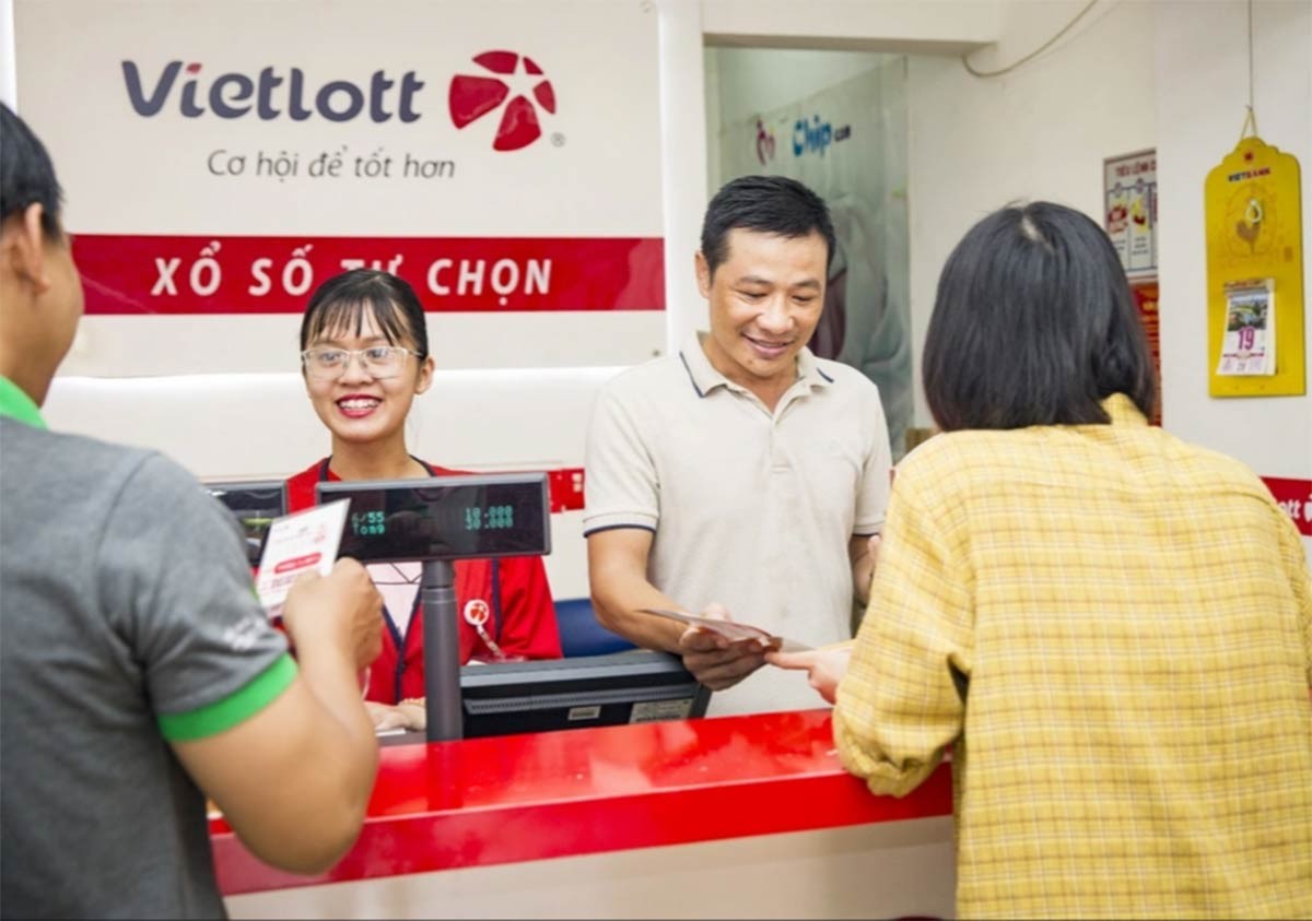 vietlott-tim-duoc-khach-hang-trung-doc-dac-hon-179-ty-1759239478.jpg