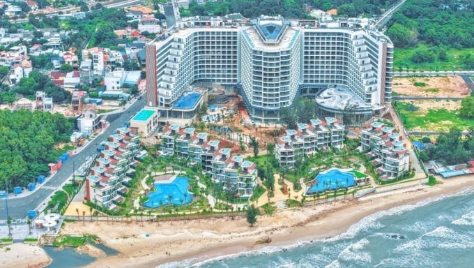 chu-du-an-charm-resort-long-hai-no-thue-hon-106-ty-dong-1759460921.jpg