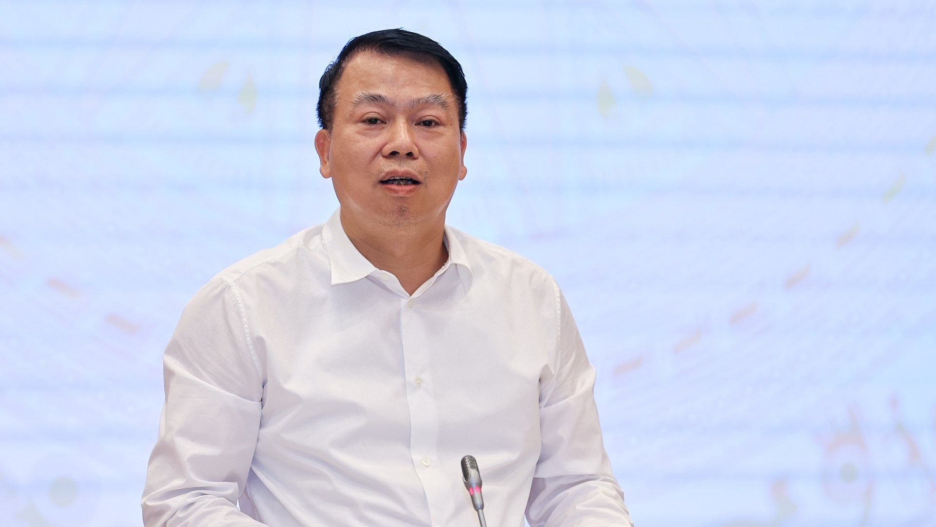 dem-nguoc-toi-ngay-chung-khoan-nang-hang-bo-tai-chinh-noi-gi-1759533213.jpeg