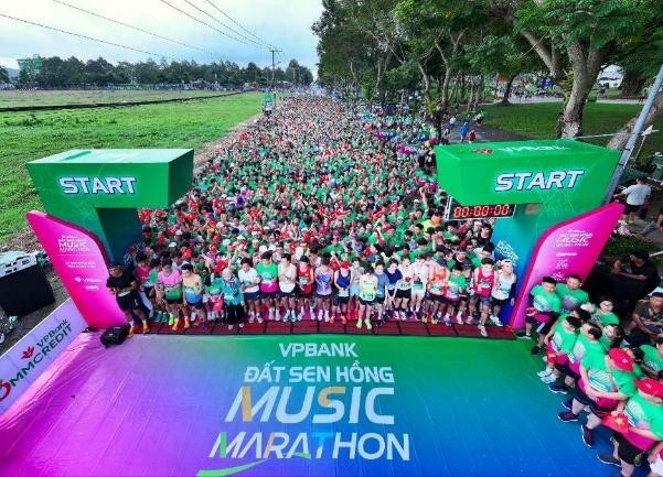 vpbank-dat-sen-hong-music-marathon-2025-gan-120-giai-thuong-duoc-trao-cho-runner-xuat-sac-1760359565.jpg