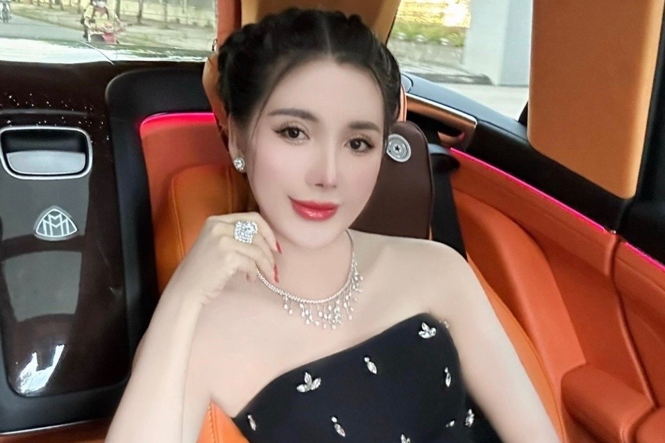 ngan-collagen-phan-hoi-tin-cong-ty-ngung-hoat-dong-1760698763.jpg