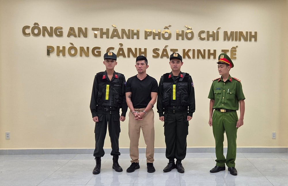 ca-si-luong-bang-quang-kinh-doanh-the-nao-va-giu-vai-tro-gi-trong-vu-ngan-98-1761271945.jpg
