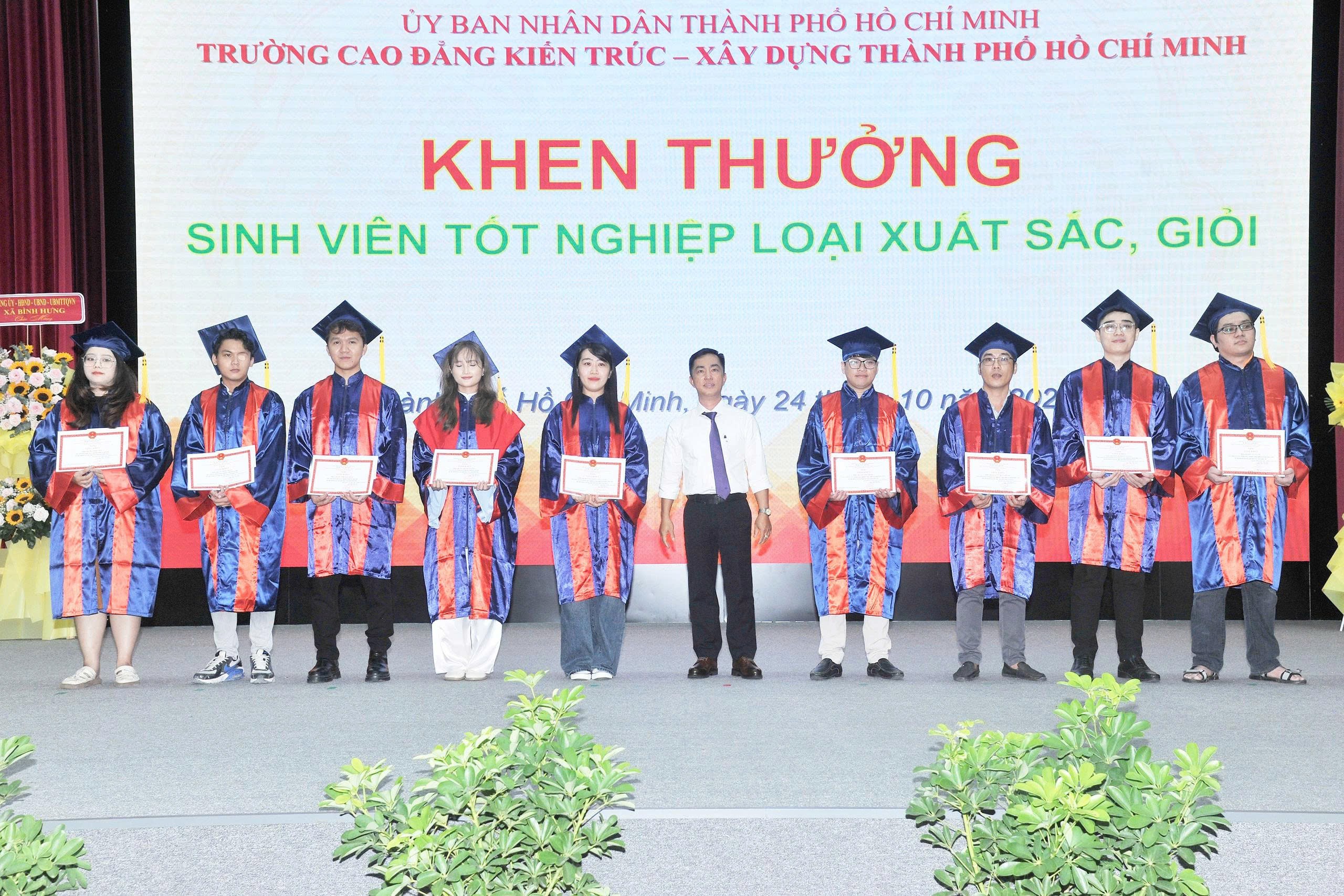 truong-cao-dang-kien-truc-xay-dung-tp-ho-chi-minh-khai-giang-nam-hoc-2025-2026-vung-buoc-voi-su-menh-ky-cuong-sang-tao-dot-pha-phat-trien-1761634661.jpg