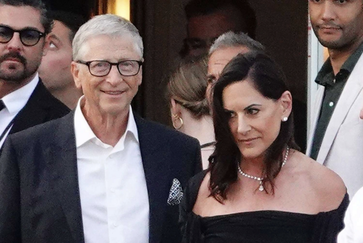 bill-gates-ngoai-tinh-voi-2-phu-nu-nga-hoi-han-khi-lien-quan-ty-phu-au-dam-epstein-1772072704.png