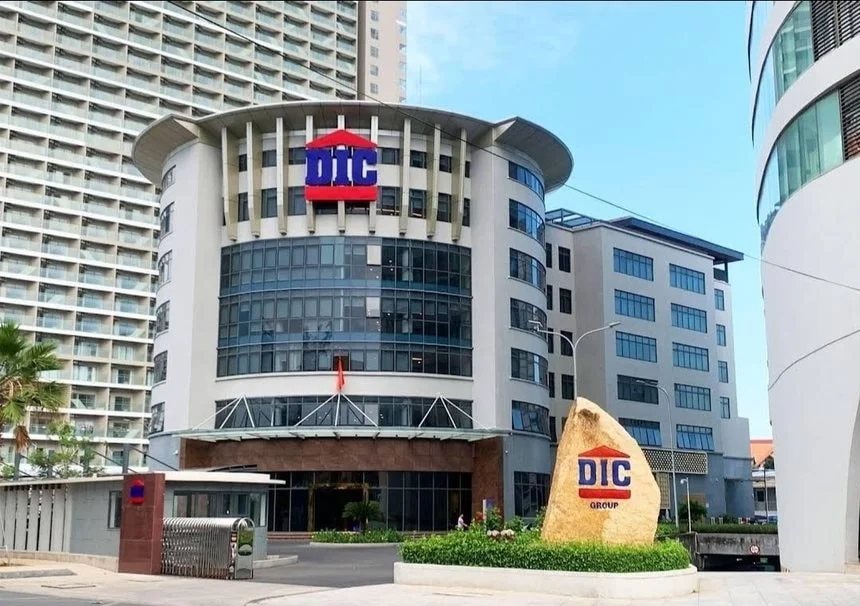 nhom-dn-bat-dong-san-chim-trong-thua-lo-trang-doanh-thu-quy-i-1777857848.jpg