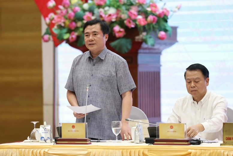 bo-cong-thuong-kiem-soat-chat-chat-luong-xang-sinh-hoc-truoc-khi-den-tay-nguoi-tieu-dung-1780544994.jpg