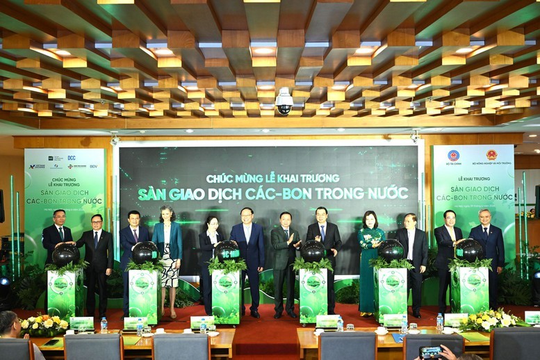 san-giao-dich-cac-bon-viet-nam-van-hanh-doanh-nghiep-them-cong-cu-giam-phat-thai-1782776951.jpg
