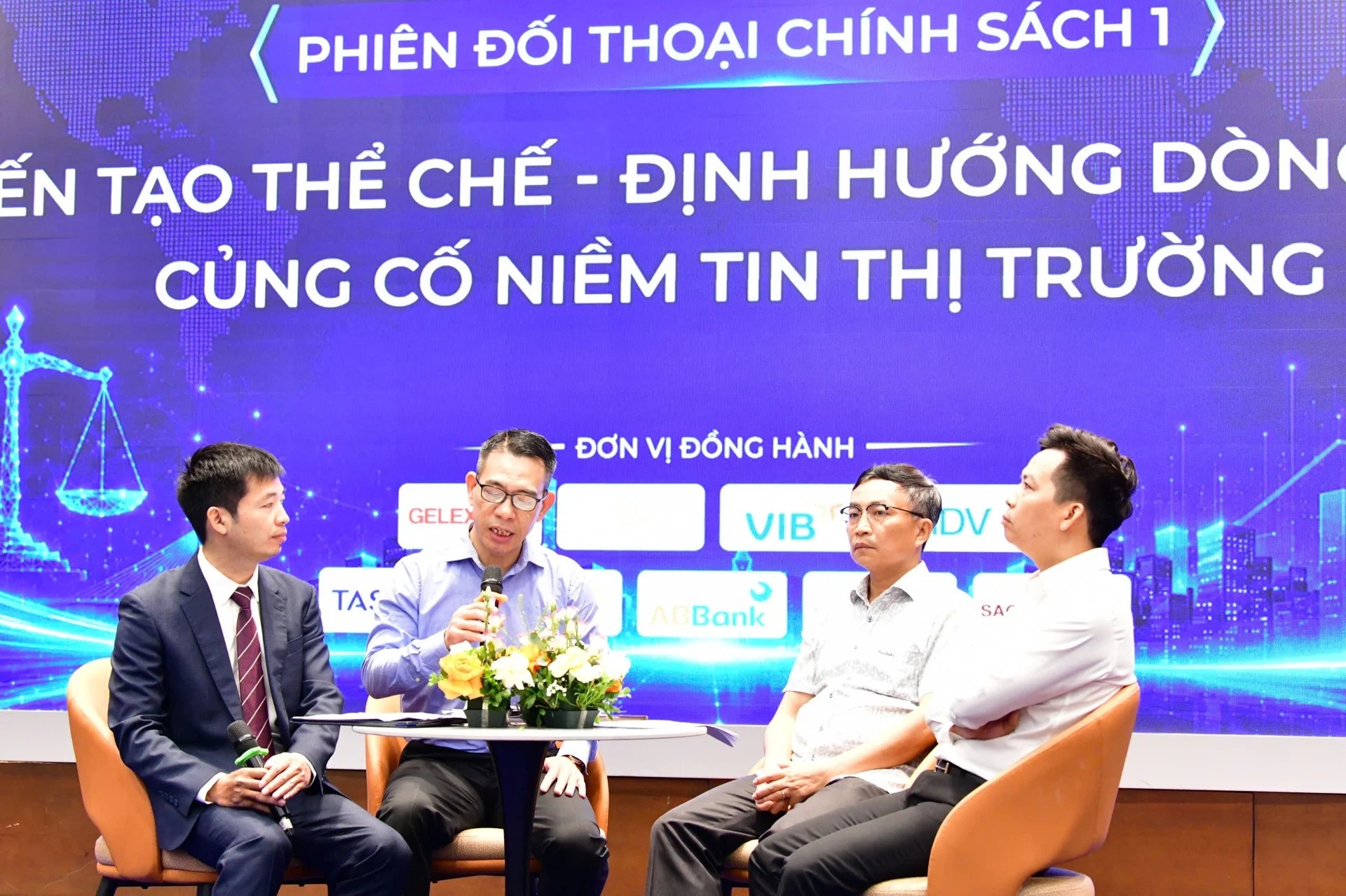 nguon-cung-phuc-hoi-vi-sao-nguoi-mua-nha-van-kho-tim-san-pham-phu-hop-1784719625.jpg