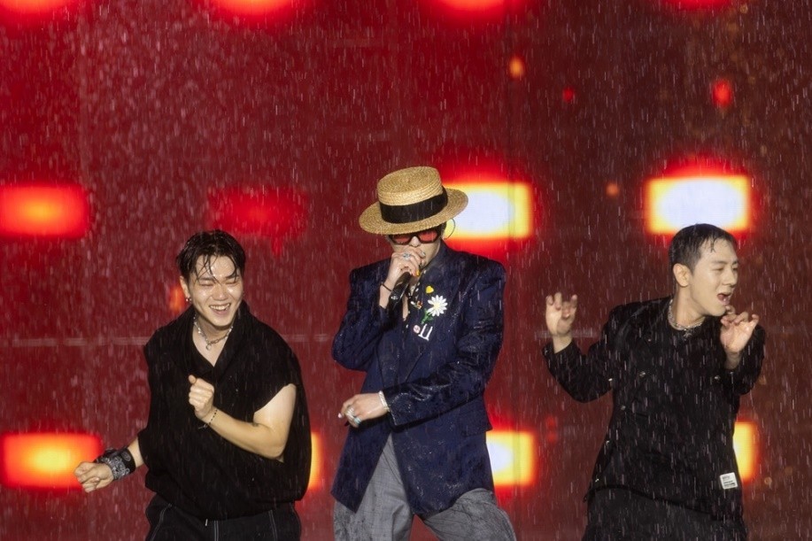 trum-cuoi-lo-dien-vpbank-dong-to-chuc-va-la-nha-tai-tro-chinh-bigbang-world-tour-tai-viet-nam-1785331319.jpg