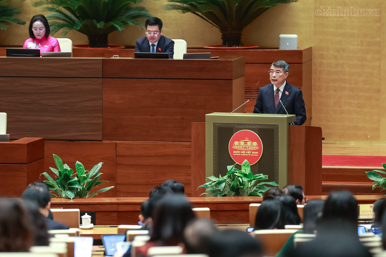 xuat-nhap-khau-2026-uoc-dat-1110-ty-usd-lan-dau-tien-vuot-nguong-1000-ty-usd-1792215378.png
