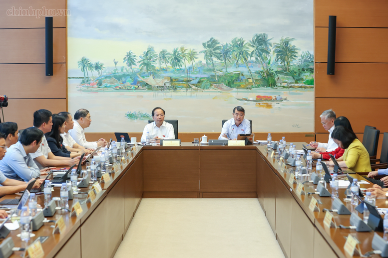 thu-tuong-kien-dinh-kiem-soat-lam-phat-de-nguoi-dan-duoc-huong-thanh-qua-tu-tang-truong-1792367834.png