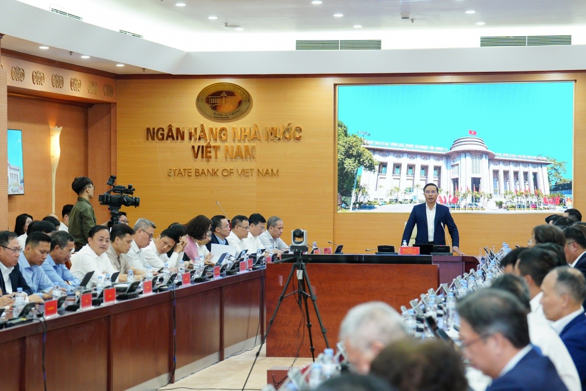 ngan-hang-dong-thuan-giam-lai-suat-ho-tro-nen-kinh-te-1792454290.jpg