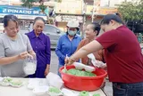 Những hộp xôi nghĩa tình giữa ngã ba Mađaguôi
