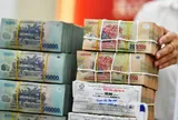 Ngân hàng khát vốn, ra chiêu 'siêu tiền gửi' với lãi suất tới 10%/năm
