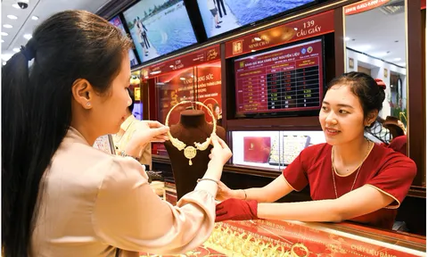 Ngày vía Thần Tài (mùng 10 tháng Giêng), mua vàng cần lưu ý gì?