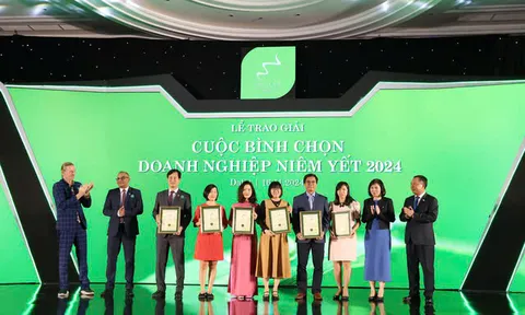 Phân bón Cà Mau được vinh danh đến ba giải cao về: Quản trị Công ty và Báo cáo phát triển bền vững