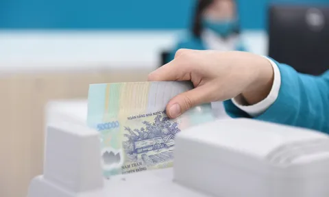Ngân hàng kỳ vọng lãi suất tiết kiệm tăng, dự báo bất ngờ về nợ xấu năm 2025