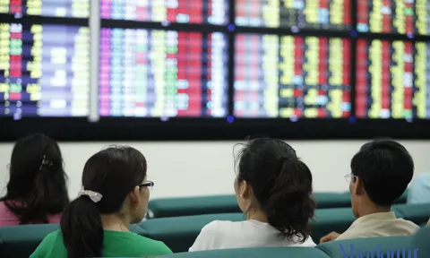 Thị trường giảm mạnh, điểm tên một số cổ phiếu tiềm năng