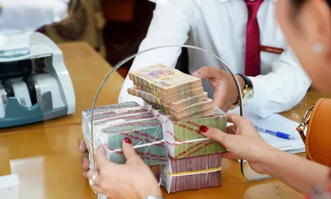 Lãi suất huy động tăng đột biến lên tới 6,9% hút tiền thưởng Tết