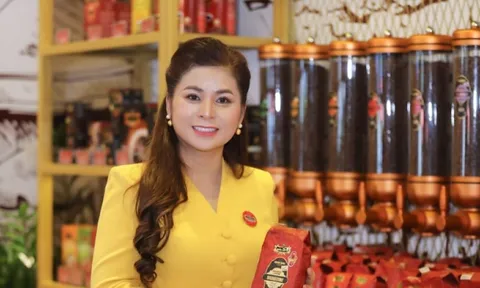 'Nữ hoàng cà phê' Lê Hoàng Diệp Thảo khai trương King Coffee tại Hạ Long, 'hoà quyện' cùng di sản thế giới