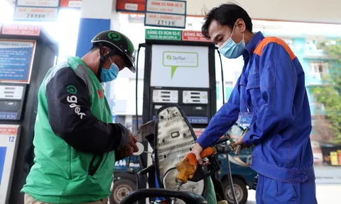 Giá xăng dầu hôm nay 20/2: Dầu thô "leo dốc", giá xăng dầu trong nước chiều nay tiếp tục tăng?