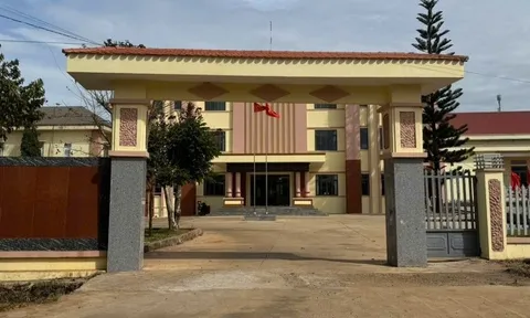 Em gái 17 tuổi mượn tên để đăng ký kết hôn, chị bỗng có ‘2 chồng’ suốt 11 năm