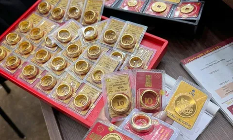 Giá vàng hôm nay 18/3: Giá vàng trong nước cao hơn giá thế giới khoảng 21 triệu đồng/lượng